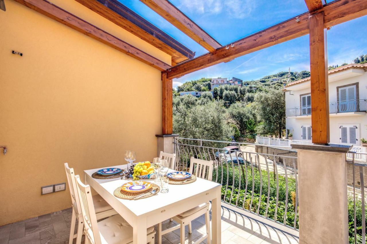 Chez Carme' Apartment ซอร์เรนโต ภายนอก รูปภาพ