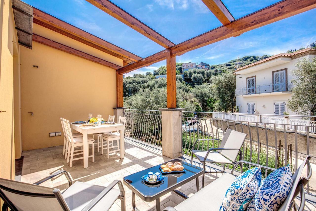 Chez Carme' Apartment ซอร์เรนโต ภายนอก รูปภาพ