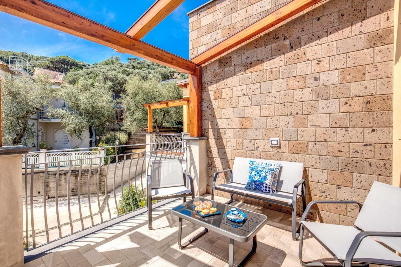 Chez Carme' Apartment ซอร์เรนโต ภายนอก รูปภาพ